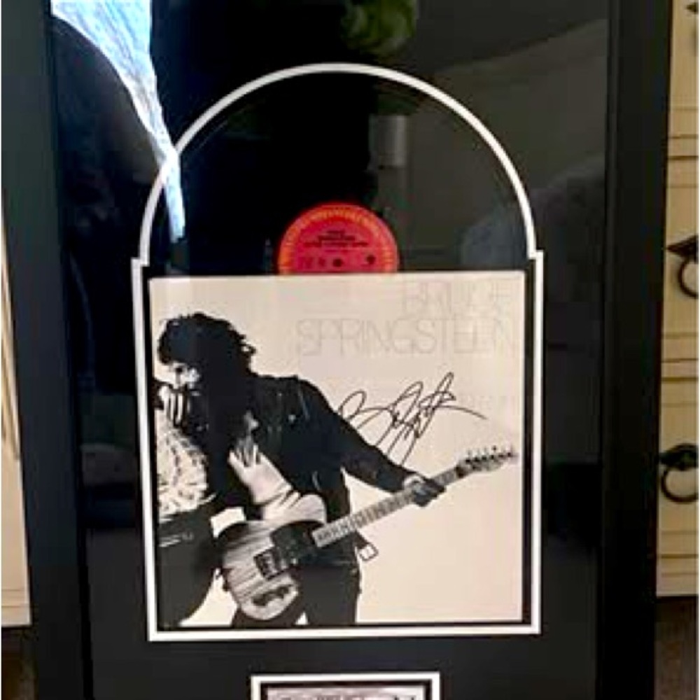Bruce Springsteen Autographed Born to Run Album / certificate of authenticity